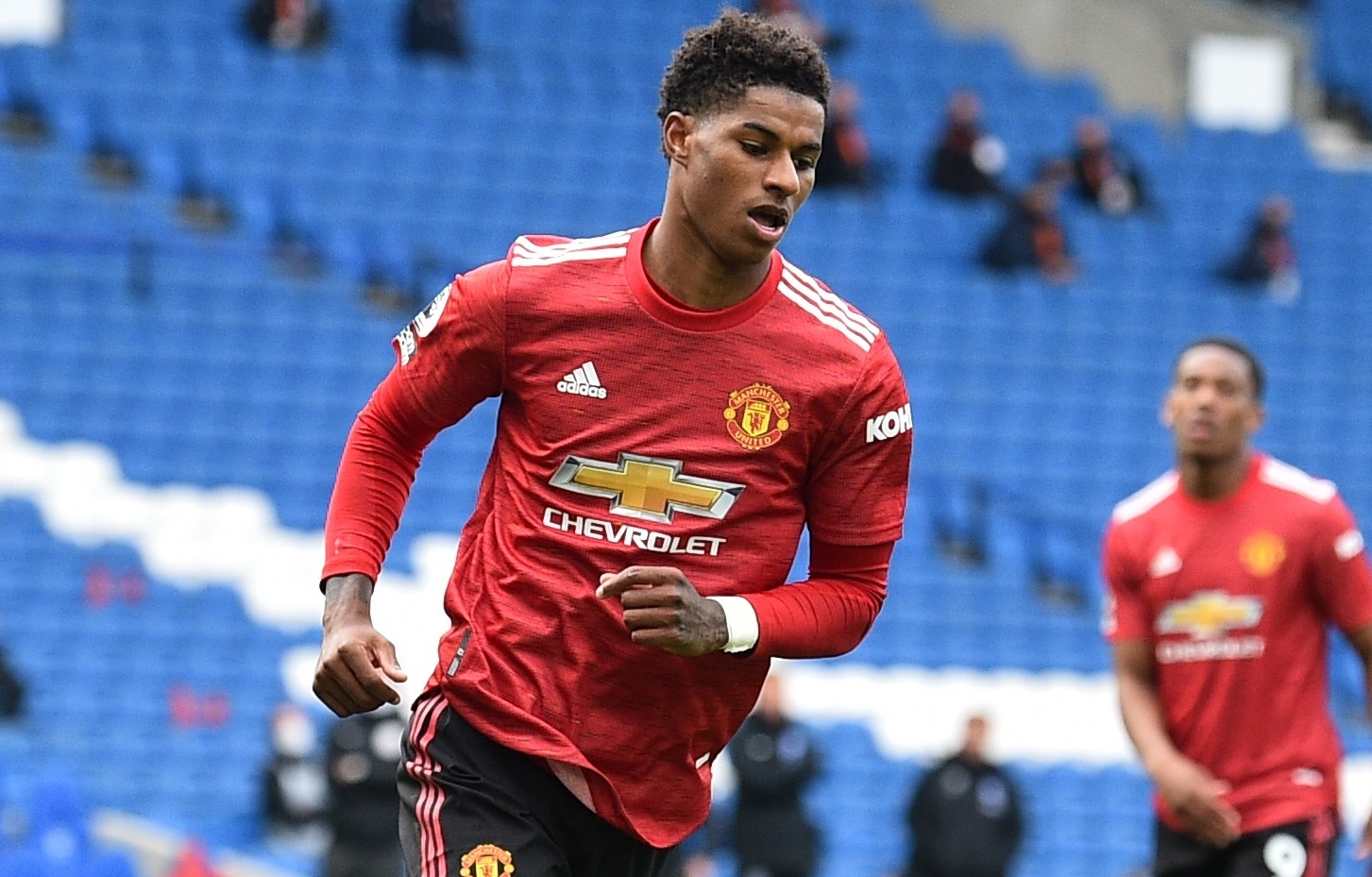 Brighton 2-3 Man Utd: Kich tinh phut bu gio hinh anh