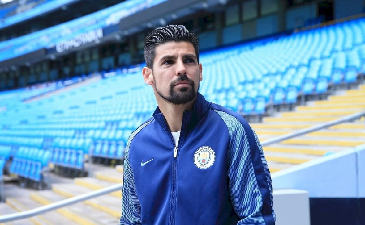 Doi hinh chuyen nhuong lang phi o Man City anh 12