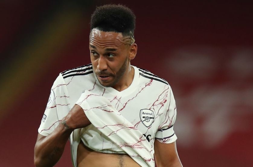 Arsenal thua nguoc Liverpool tai Anfield hinh anh