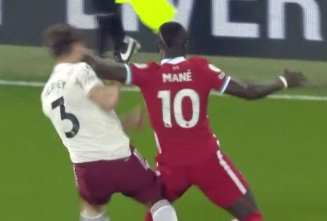 Mane thoat the do sau pha choi xau hinh anh