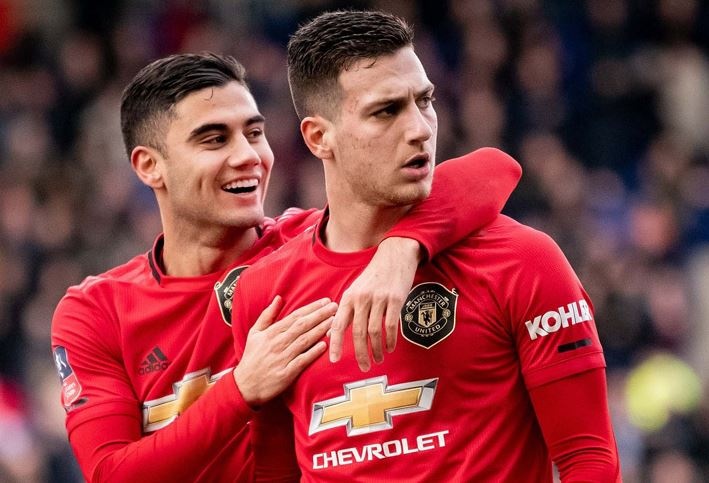 Chuyen nhuong 3/10: MU chuan bi chia tay cau thu thu 6 hinh anh