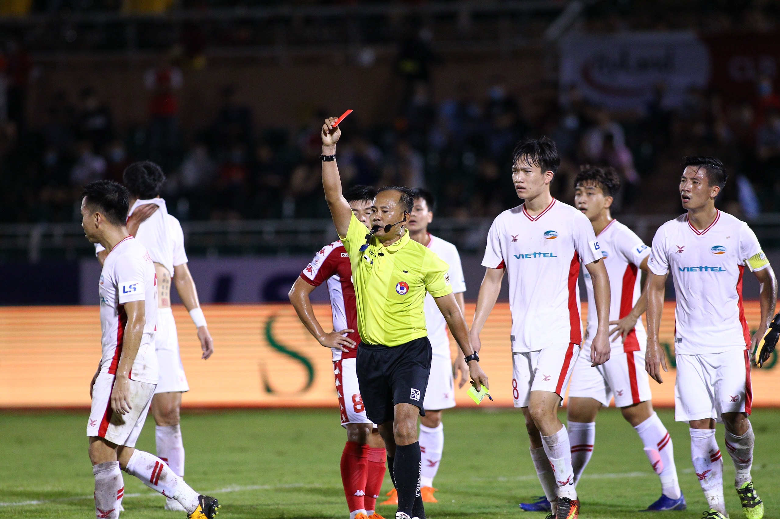 Khac Ngoc nhan the do anh 3