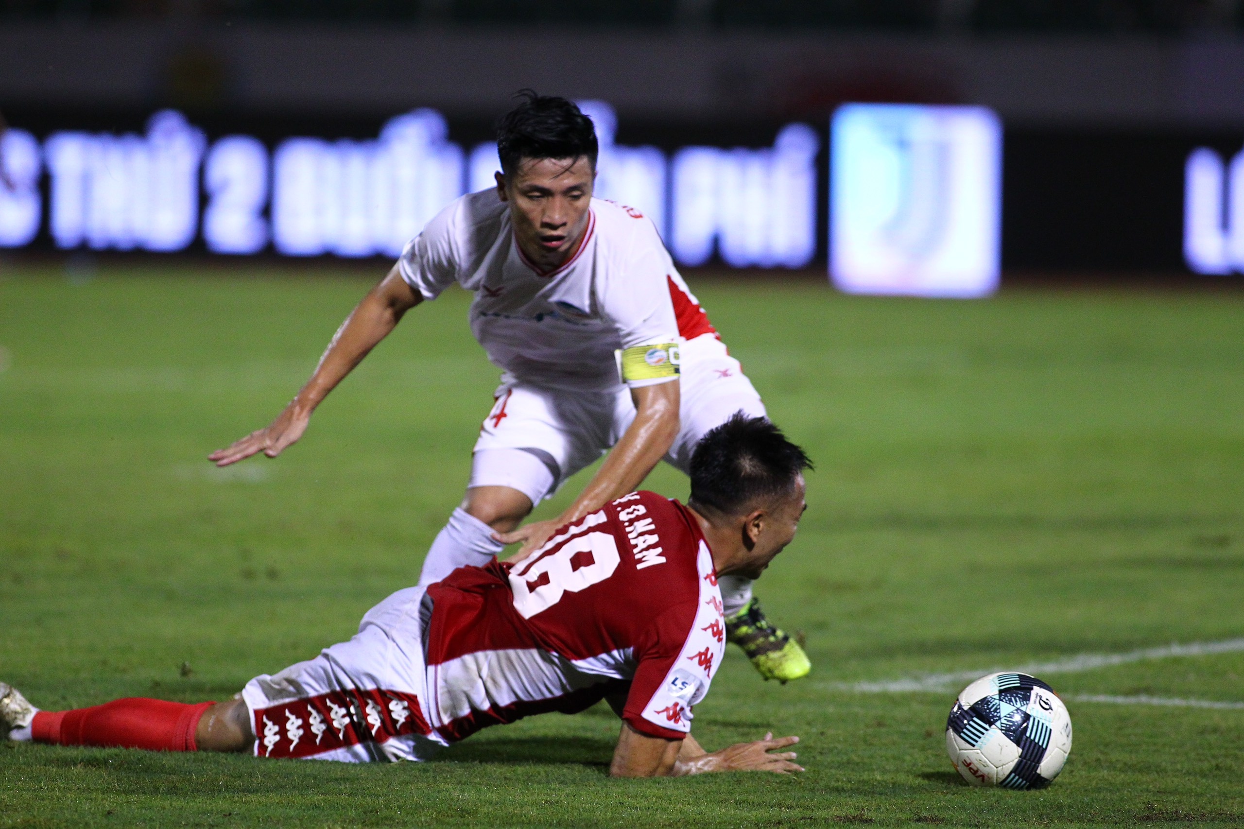 Khac Ngoc nhan the do anh 1