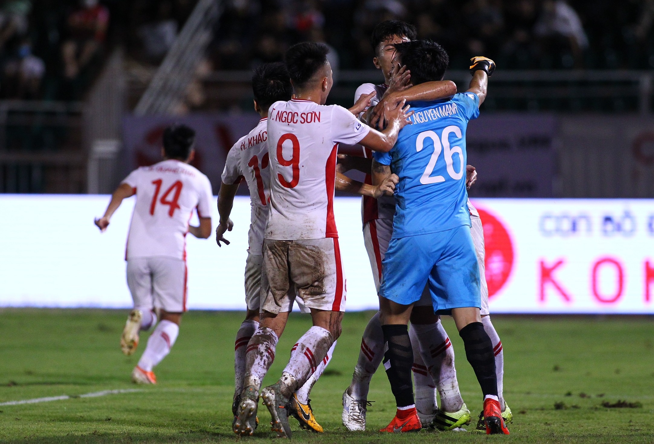 Khac Ngoc nhan the do anh 5