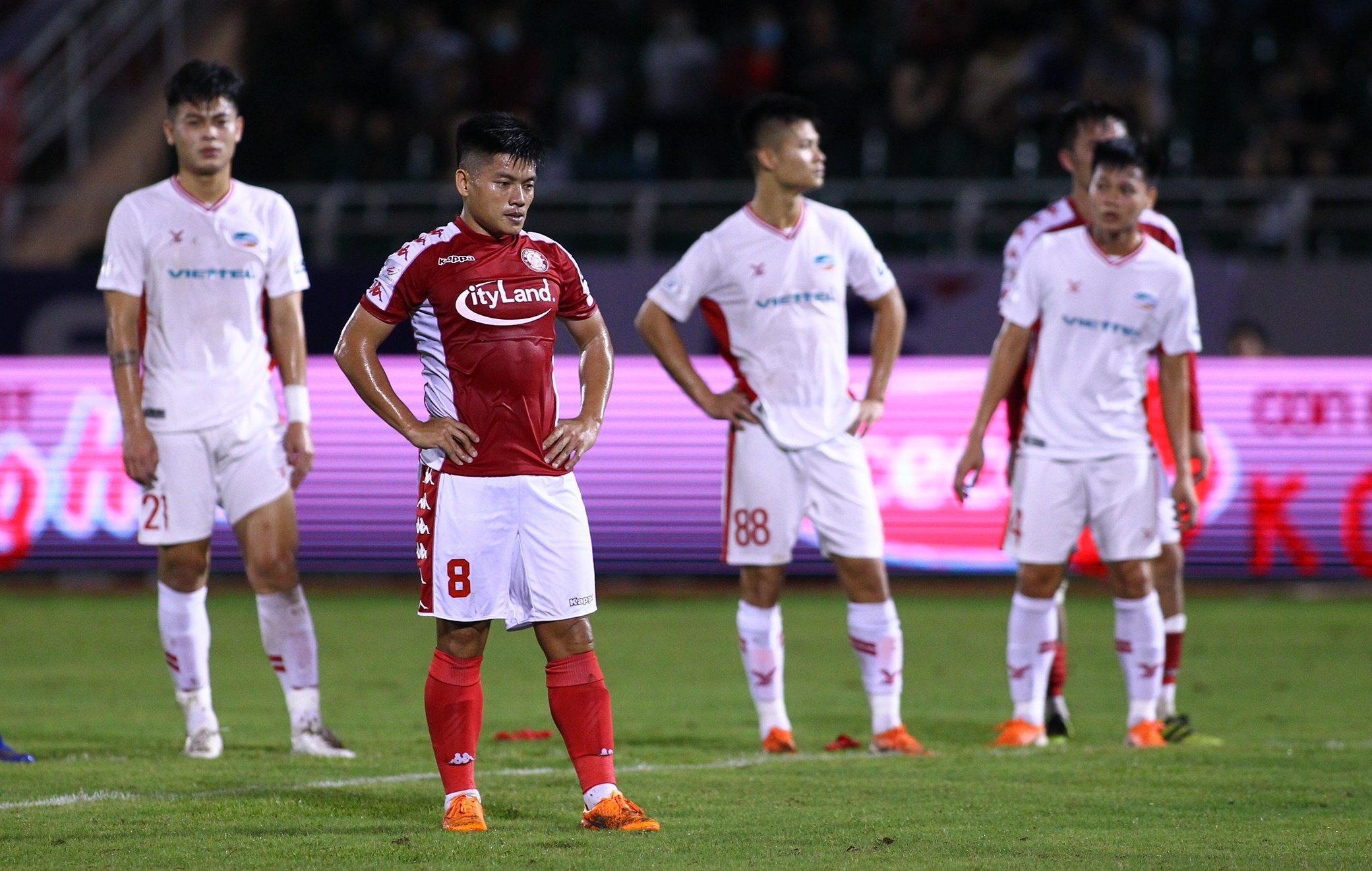 Khac Ngoc nhan the do anh 4