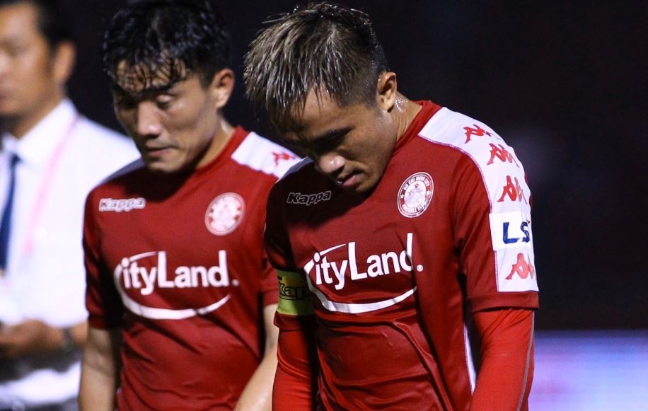 CLB TP.HCM truot dai trong cuoc dua vo dich V.League hinh anh