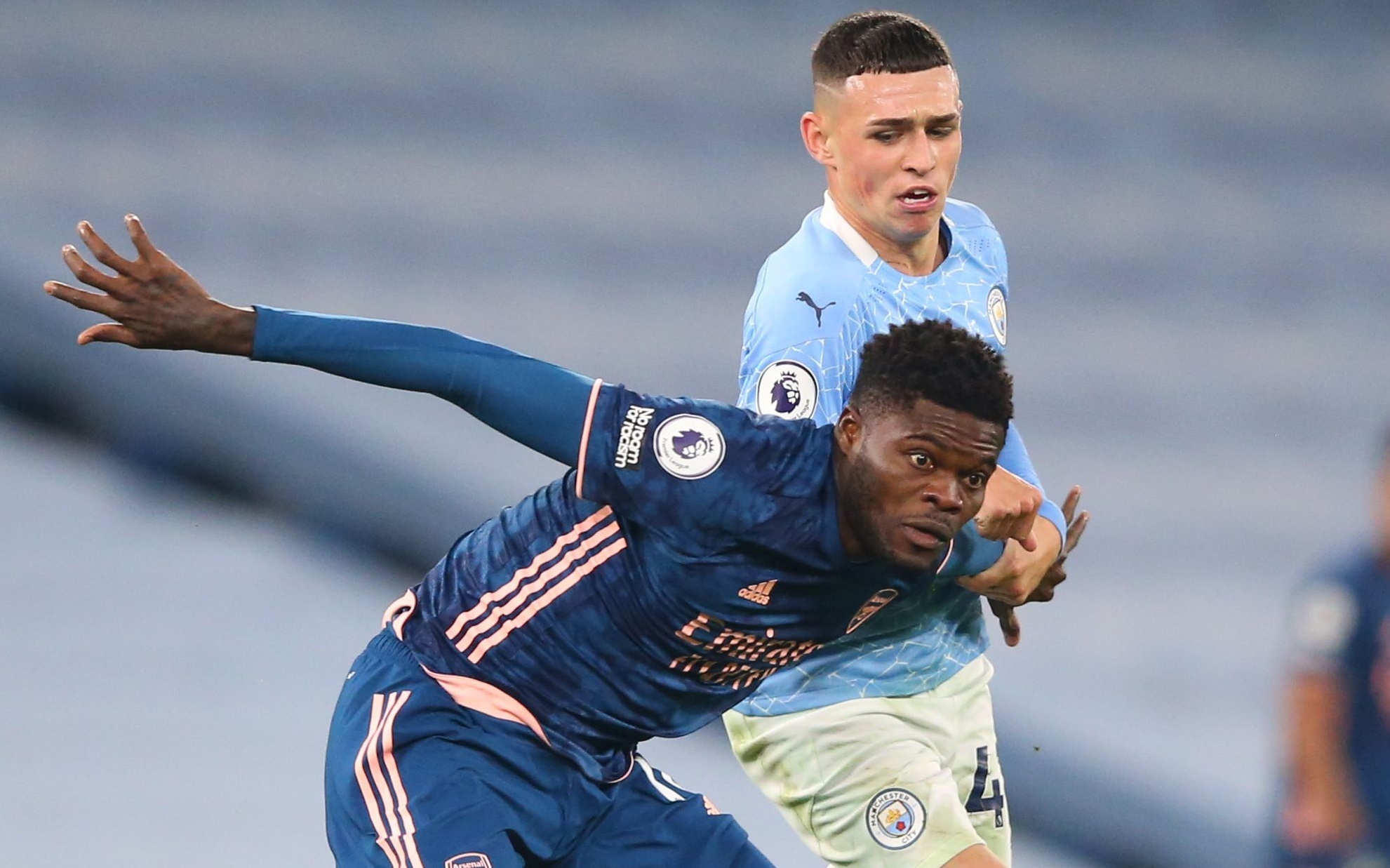 Thomas Partey ra mat trong tran thua Man City hinh anh