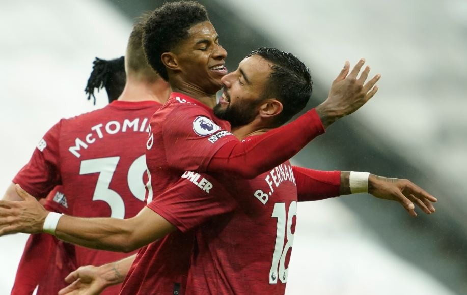 Newcastle 1-4 Man Utd: Bruno Fernandes toa sang hinh anh