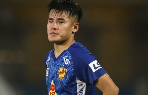 CLB Nam Dinh day Quang Nam xuong hang hinh anh