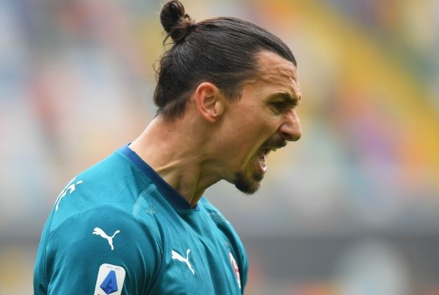 Ibra toa sang giup Milan giu vung ngoi dau Serie A hinh anh