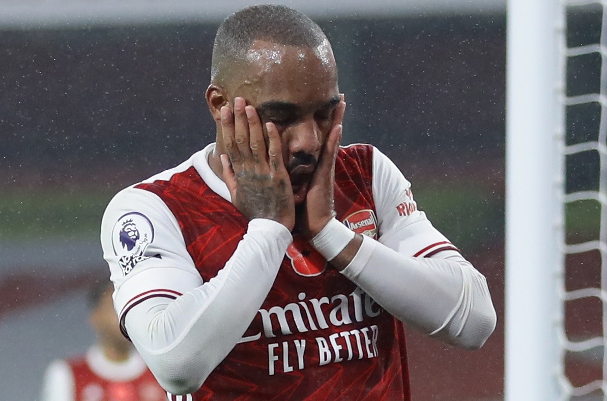 Aston Villa thang dam Arsenal ngay tai Emirates hinh anh