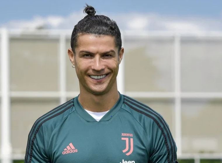 Nhung kieu toc cua Ronaldo tai Juventus hinh anh