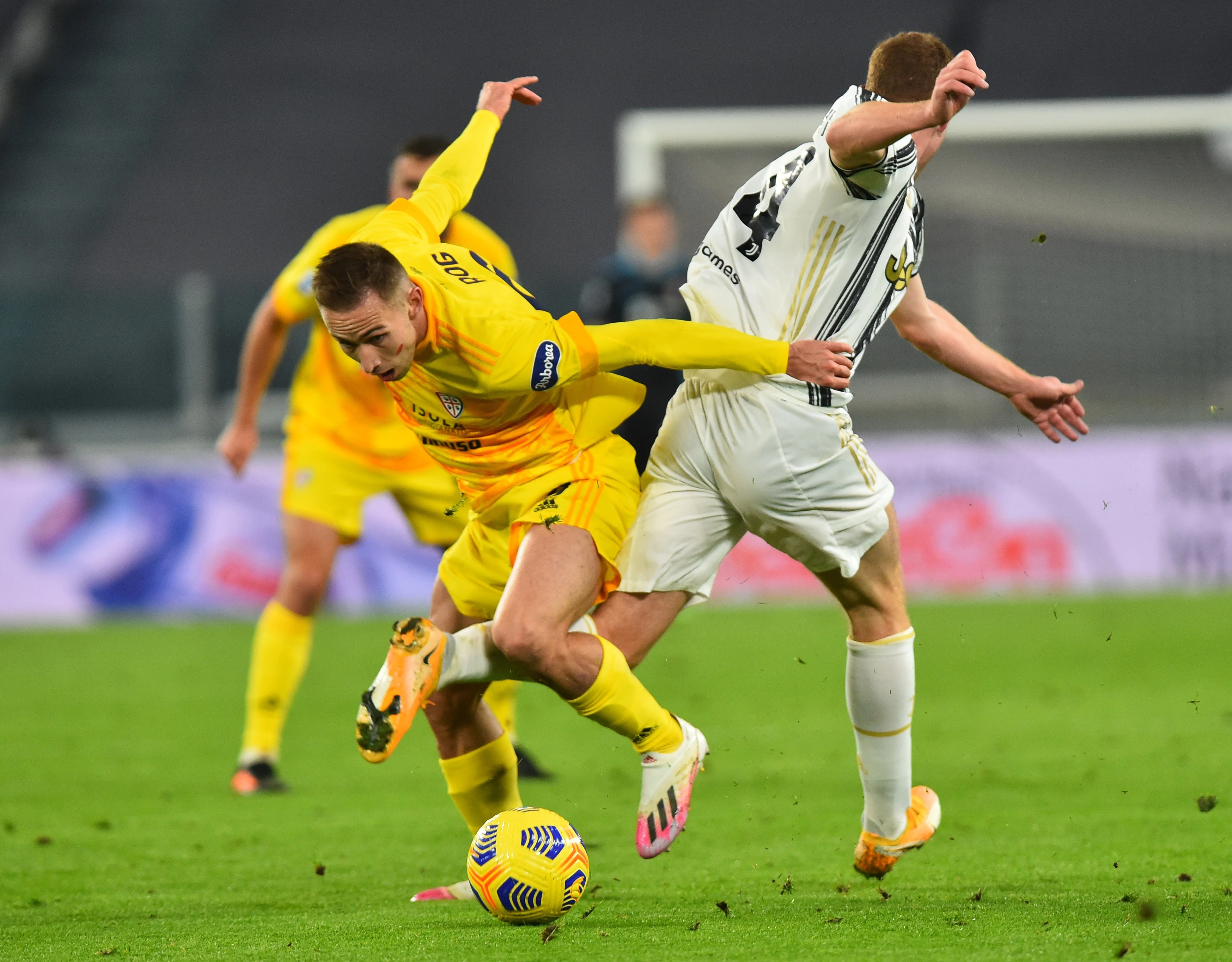 Ronaldo toa sang anh 2