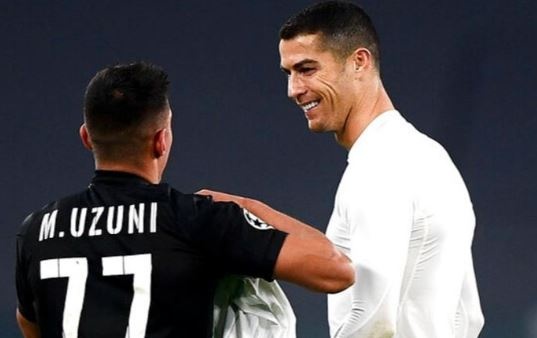 Ronaldo than thien khi doi thu xin ao dau hinh anh