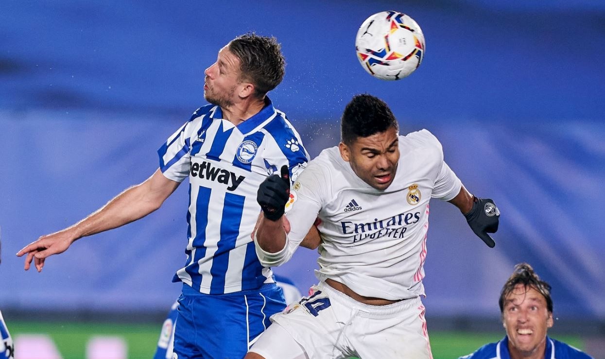 Real thua Alaves anh 8