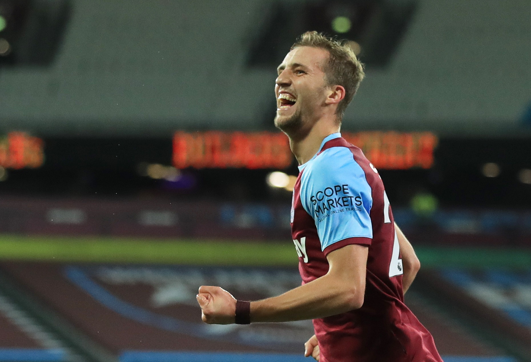 Bruno Fernandes toa sang anh 2