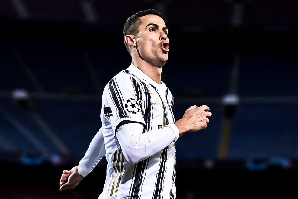 16 CLB gop mat o vong knock-out Champions League hinh anh