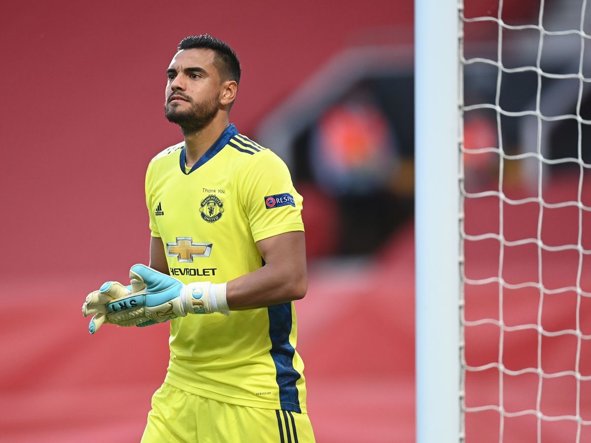 Doi hinh cau thu chua da chinh lan nao anh 2