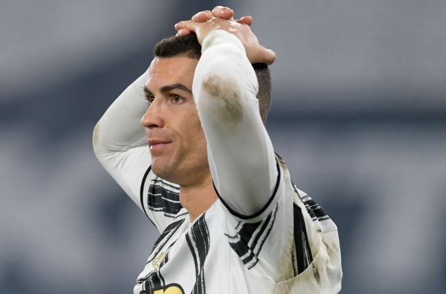 Ronaldo da hong phat den o tran hoa cua Juventus hinh anh