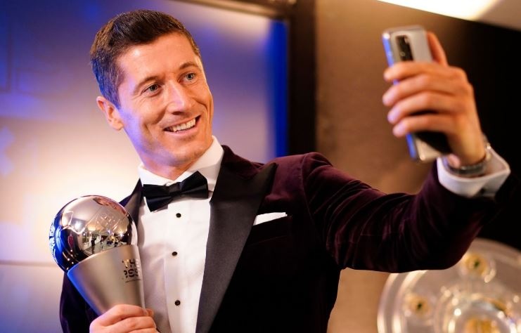 Lewandowski gianh giai The Best hinh anh