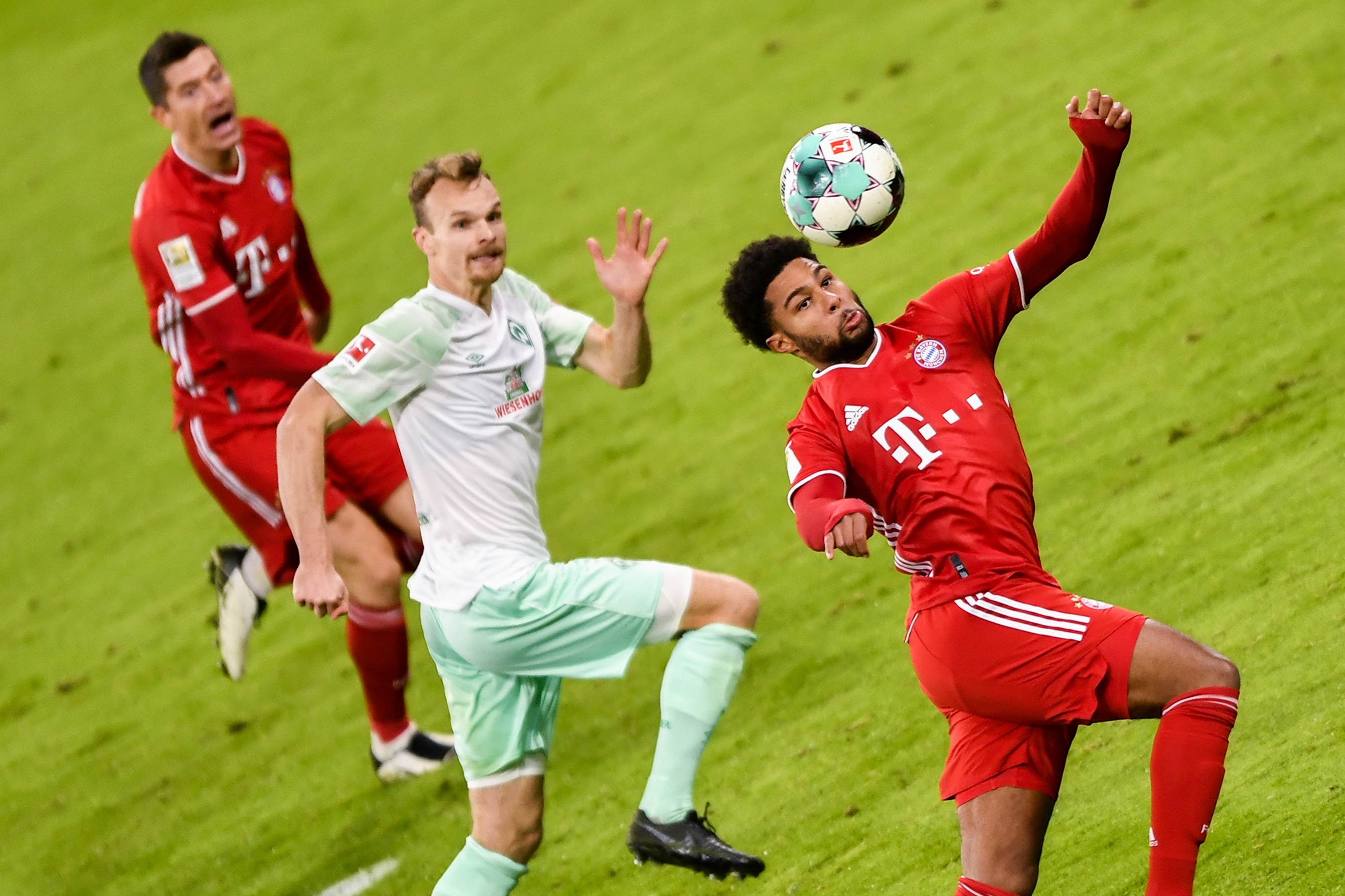 Doi hinh ngoi sao khong gop mat o FIFPro XI 2020 anh 10