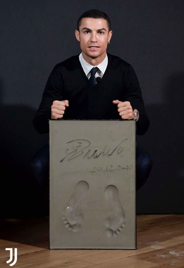 Ronaldo gianh Ban chan vang anh 1