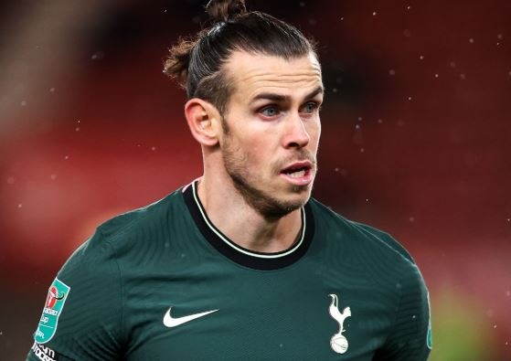 Bale ghi ban giup Tottenham vao ban ket League Cup hinh anh