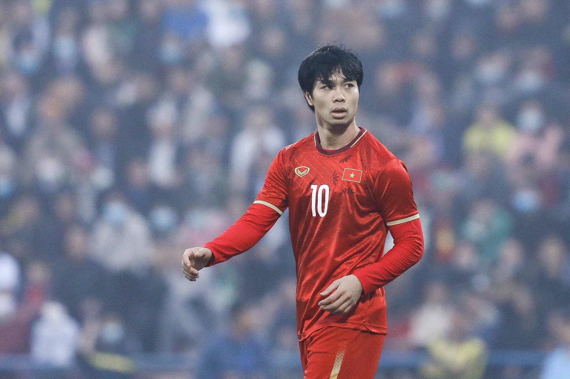 Tuyen Viet Nam bi lua dan em cam hoa 2-2 hinh anh