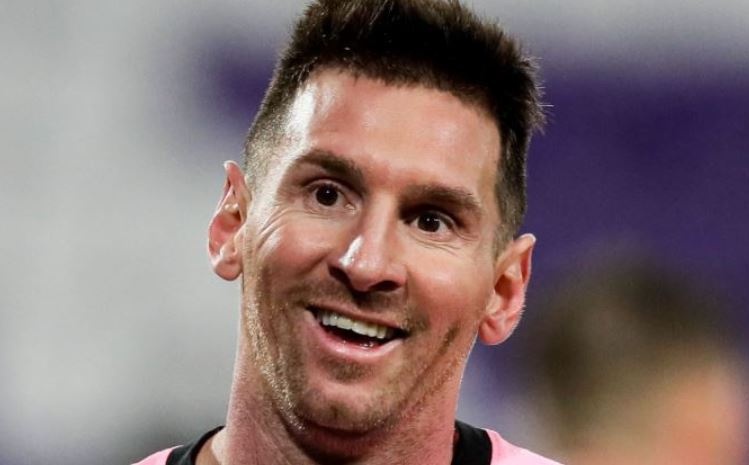 Koeman len tieng ve thong tin Messi den PSG hinh anh