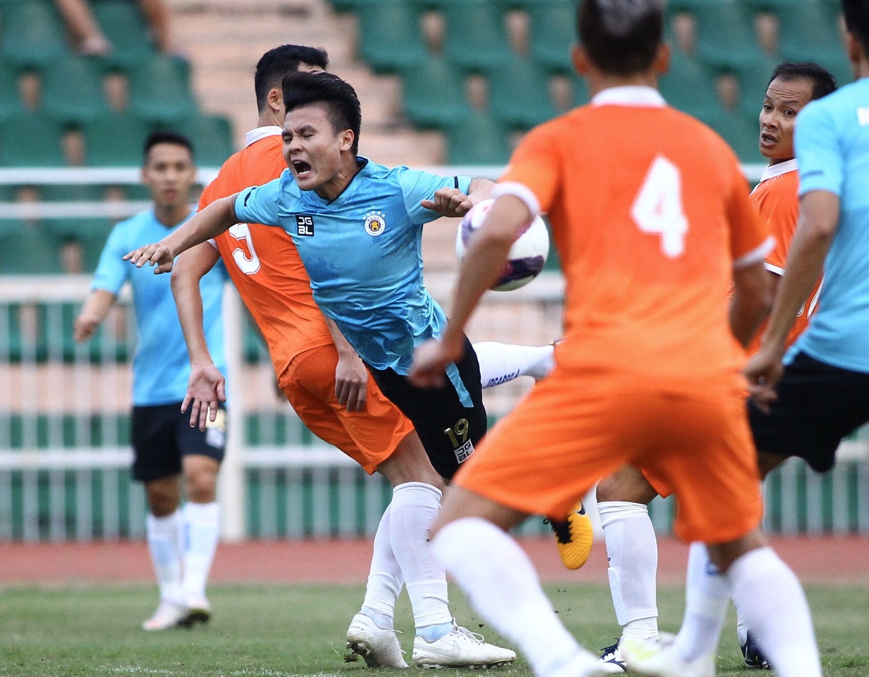 CLB Ha Noi vs Binh Dinh anh 2