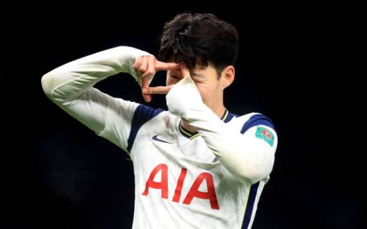 Son Heung-min ghi ban giup Tottenham vao chung ket League Cup hinh anh