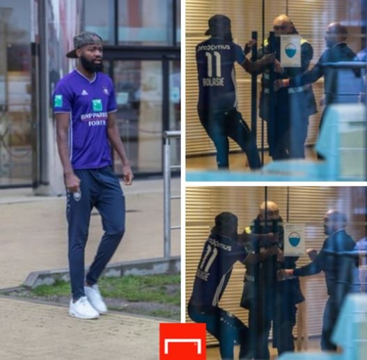 Cau thu mac ao cua kinh dich den san tap anh 1