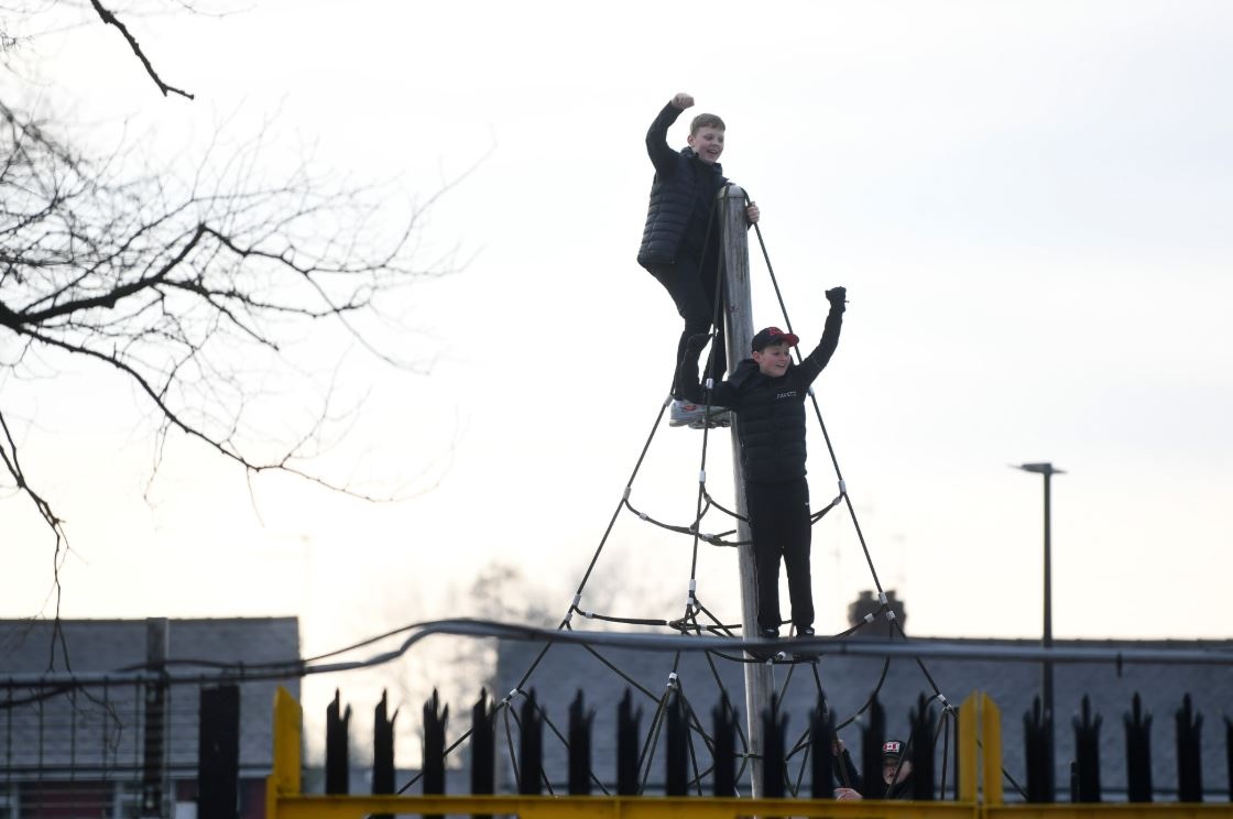 HLV Rooney cung hoc tro thua doi hang 6 anh 6