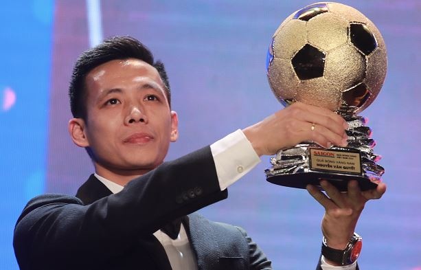 Van Quyet gianh Qua bong Vang dau tien trong su nghiep hinh anh