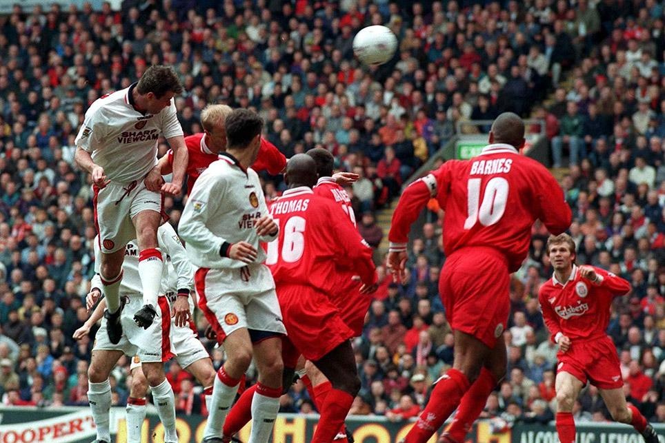 8 lan Man Utd keo sap phao dai Anfield anh 8