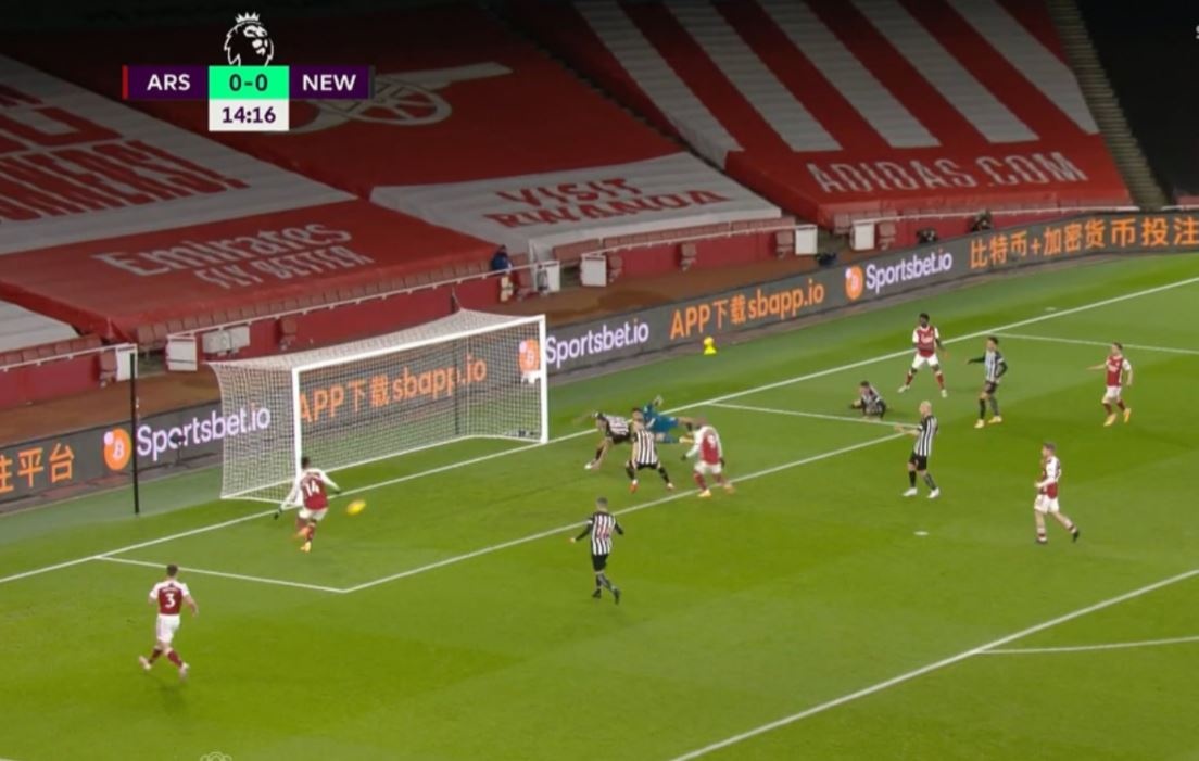 Aubameyang bo lo co hoi tu cu ly chua day 3 m anh 1