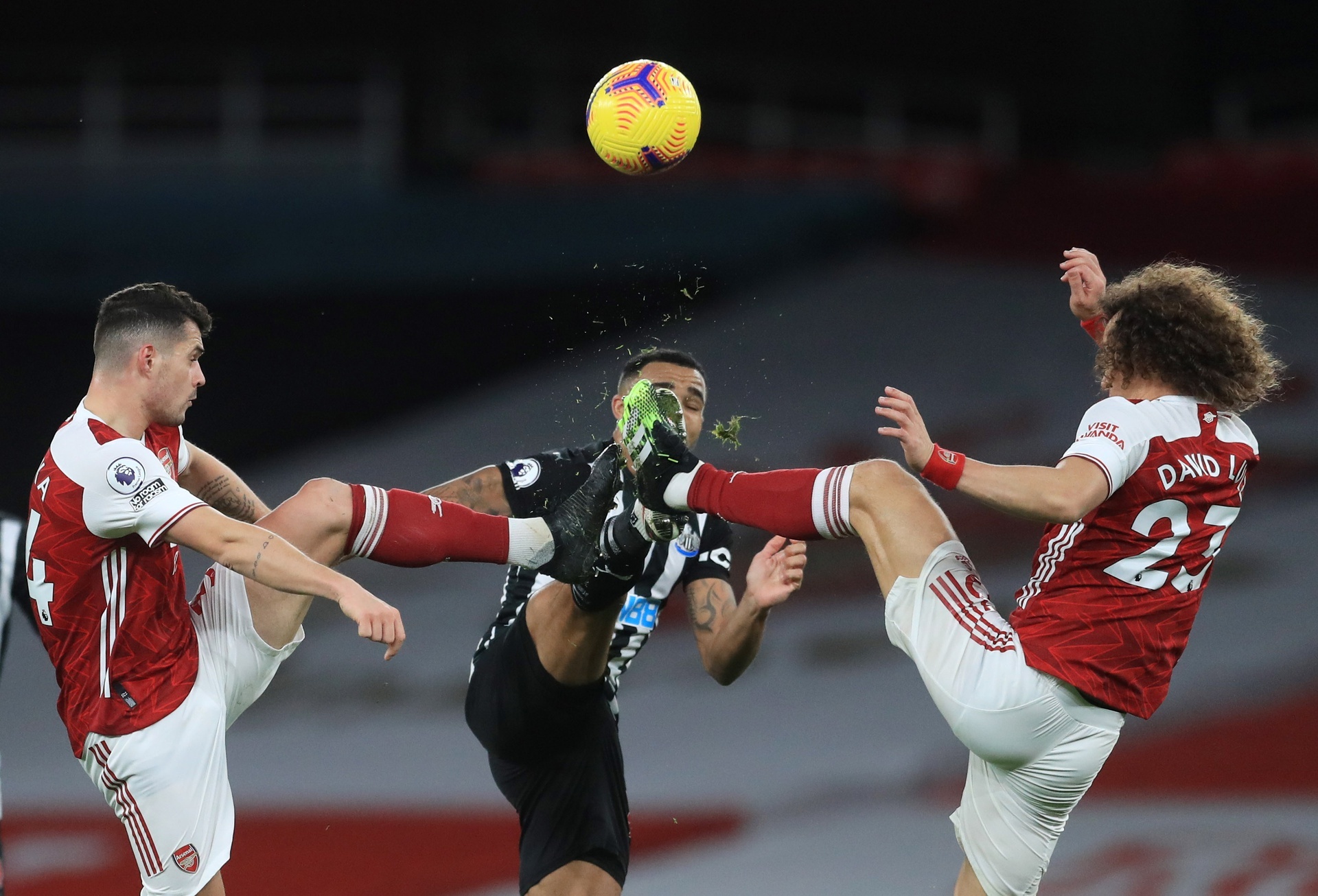 Arsenal tao thong ke an tuong sau tran thang 3-0 hinh anh