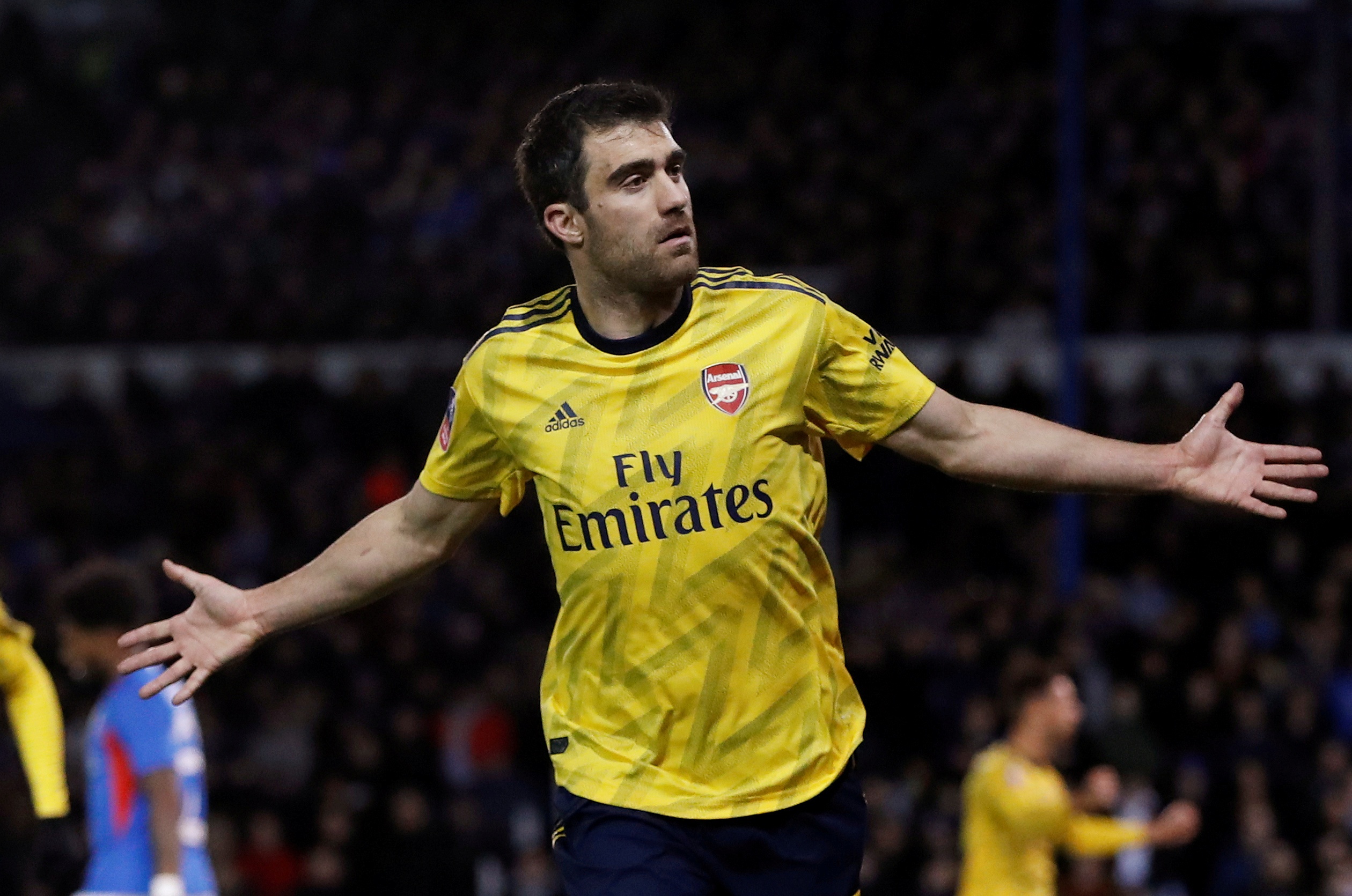 Sokratis roi Arsenal anh 1