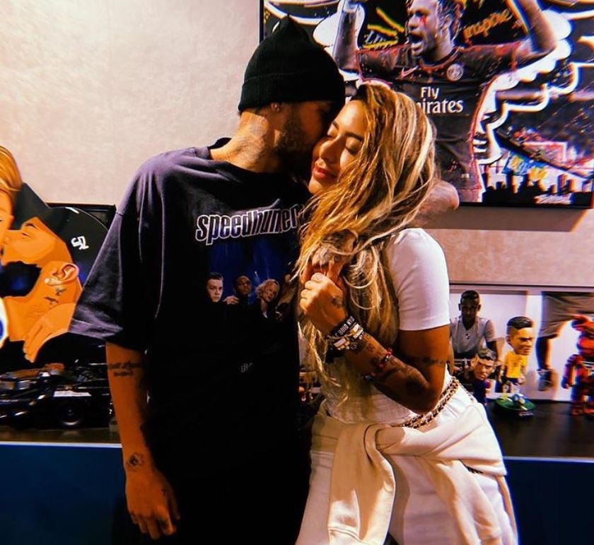 Neymar huong dac quyen anh 1