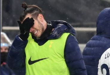 Bale bi Mourinho lam ngo hinh anh