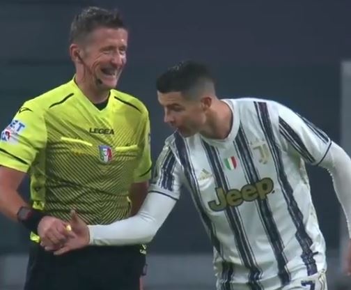 Ronaldo doi kiem tra trong tai anh 1