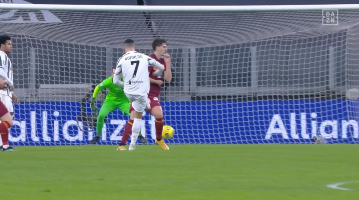 Ronaldo ghi ban anh 2