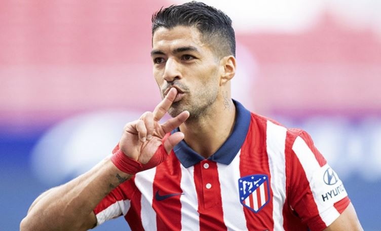 Suarez xo do ky luc ghi ban cua Ronaldo hinh anh