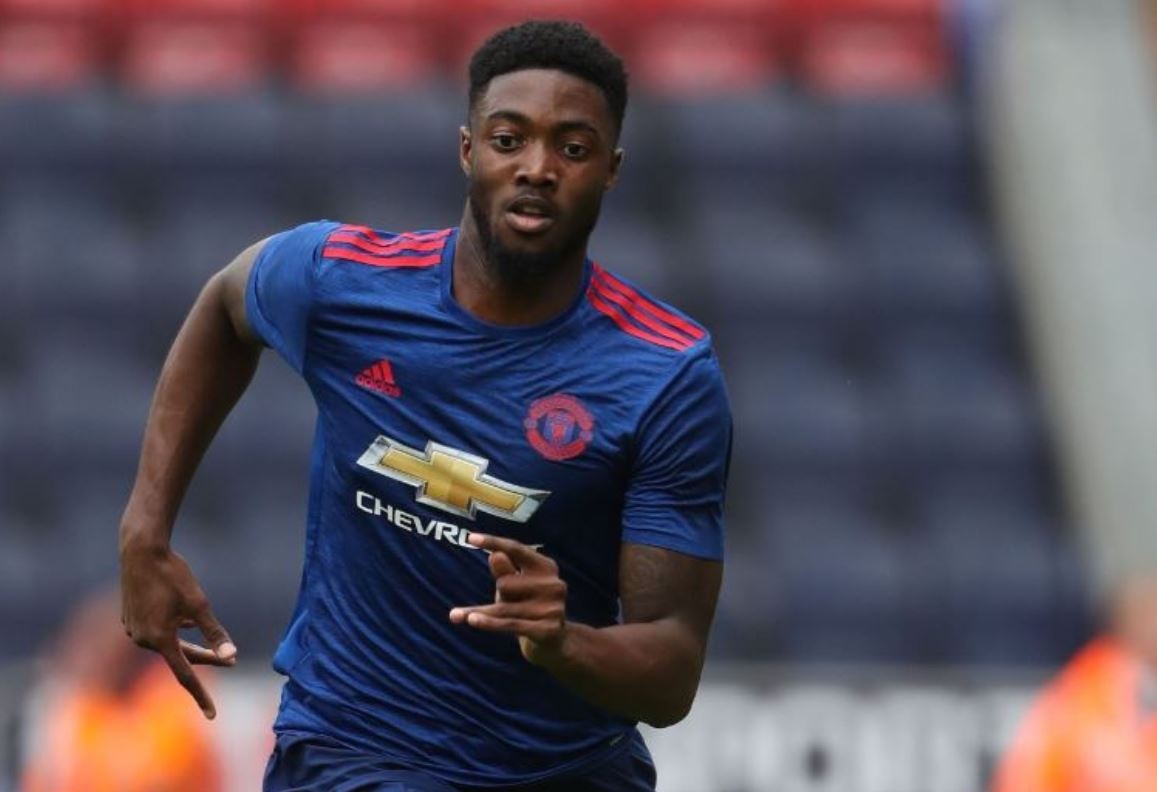 Doi hinh san pham that bai cua lo dao tao Man Utd anh 4