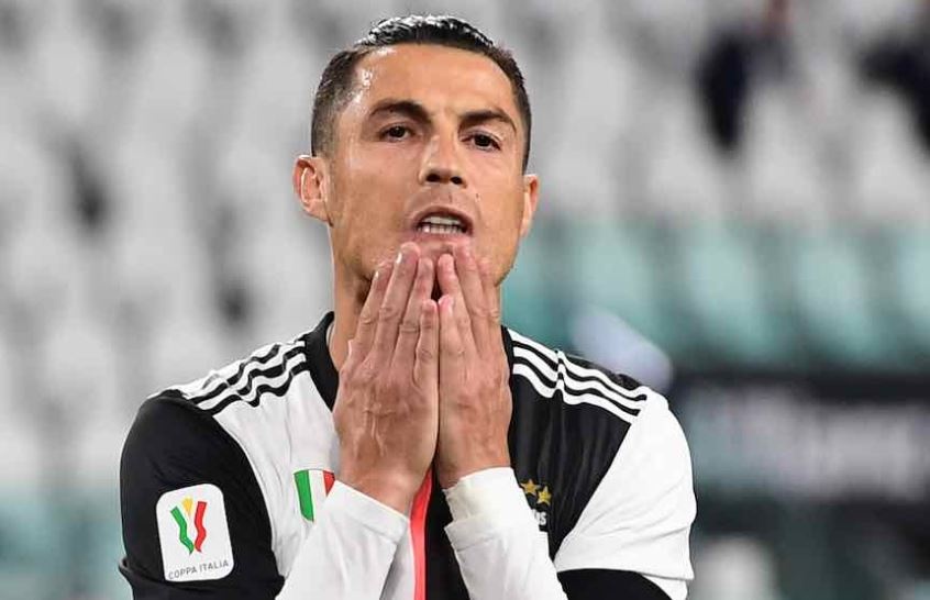 8 lan Ronaldo that bai o tran chung ket hinh anh