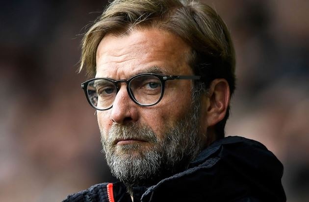 HLV Klopp suy sup vi khong the du le tang me hinh anh