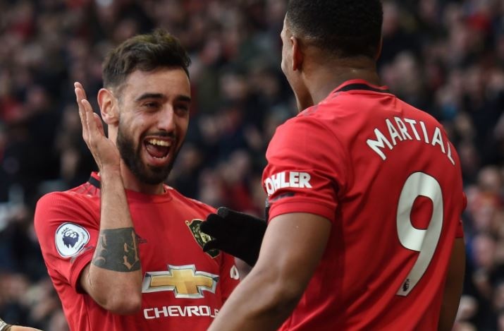 Phan ung hai huoc cua Bruno Fernandes khi dong doi ghi ban hinh anh