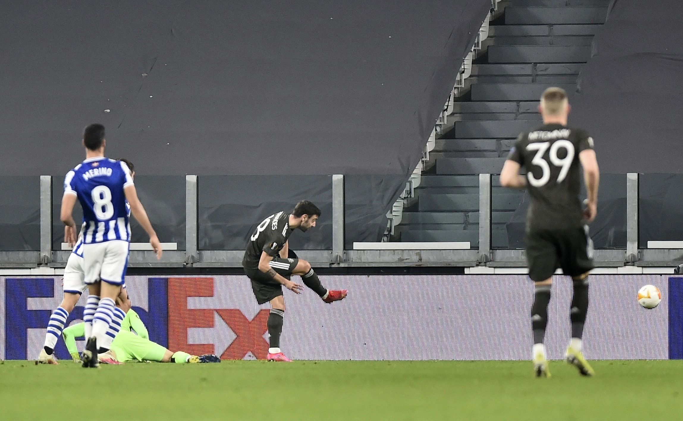 MU dau Real Sociedad anh 5