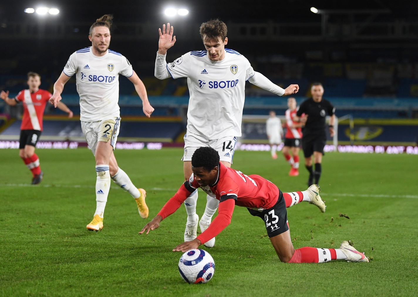 Leeds thang Southampton anh 2