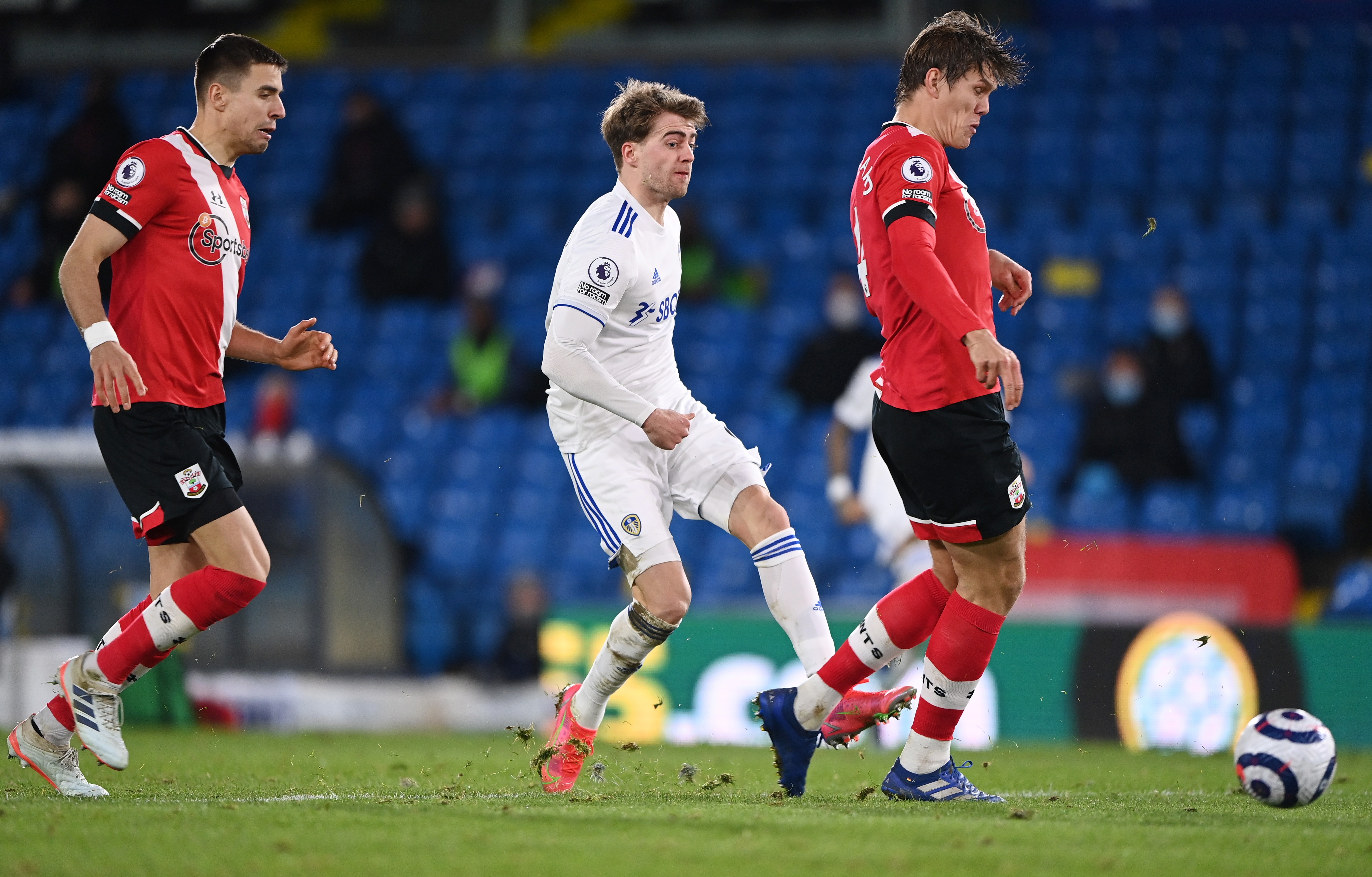 Leeds thang Southampton anh 4